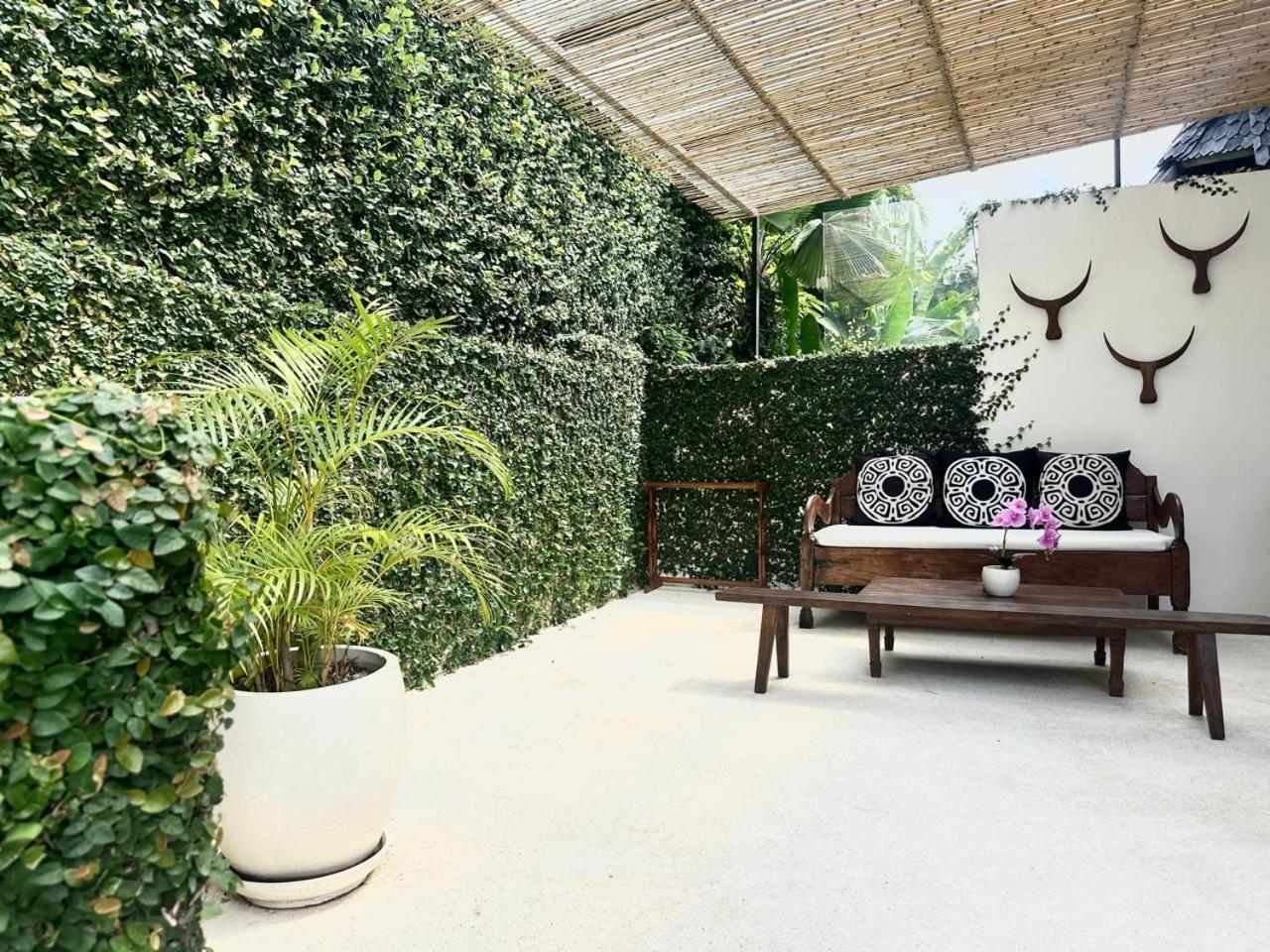 The Apartments Umalas Canggu Exterior foto